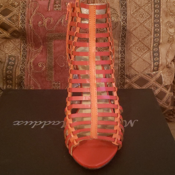 Shoes - Picture 2 of 4